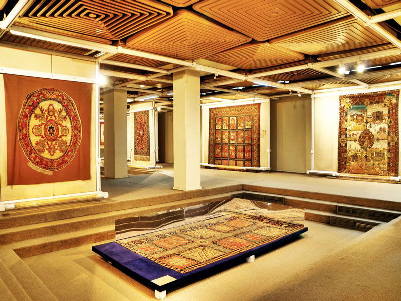 موزه فرش تهران الگوی زنده بی پایان